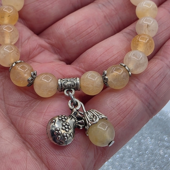 Yellow Jade Stone Charm Bracelet - Picture 3 of 4